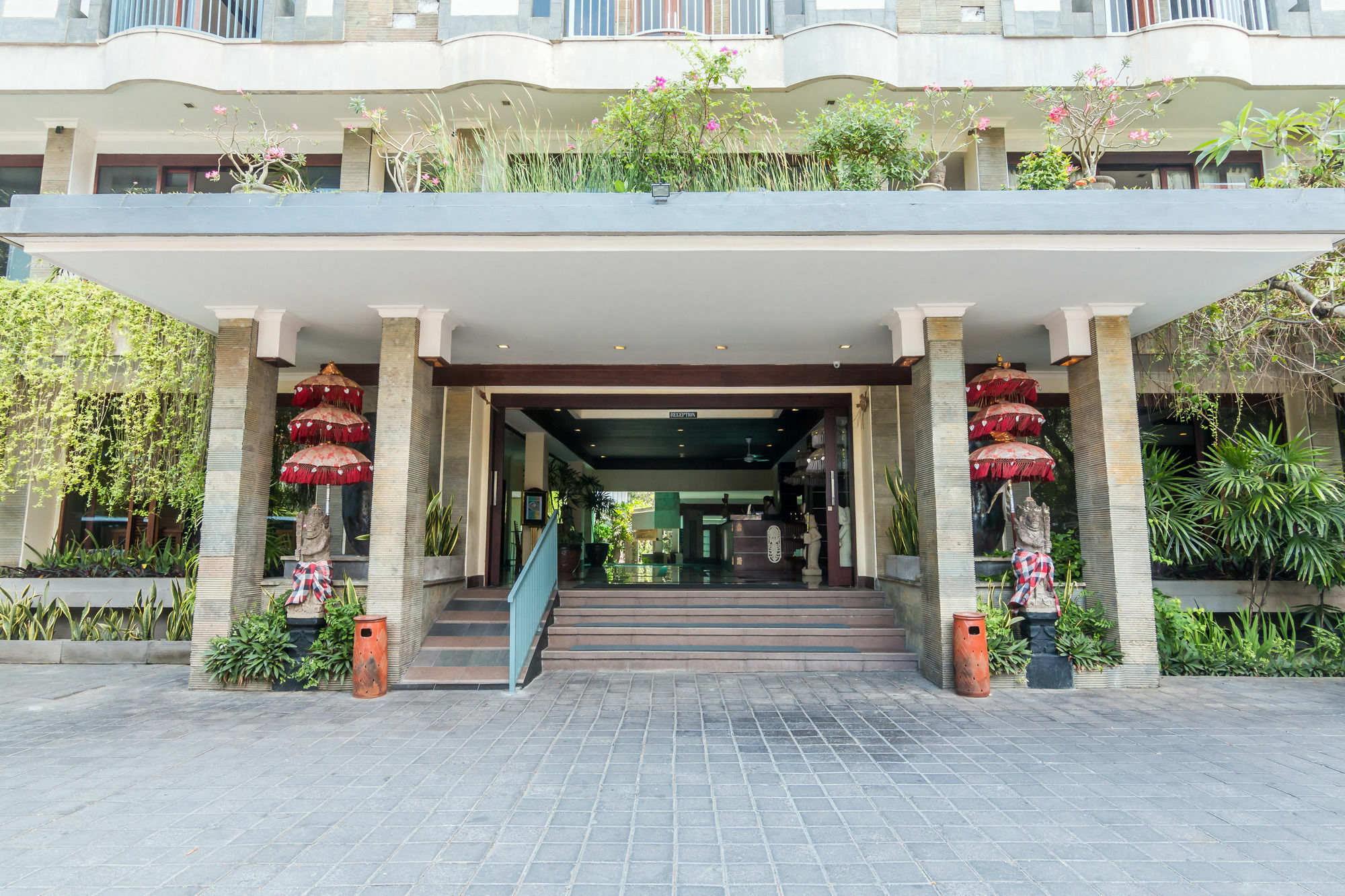 Zen Rooms Legian Melasti Kuta  Exterior photo
